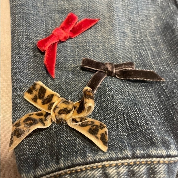 GYMBOREE “Bow Puppy and Cat” blue jeans with red and cheetah bows. 12-18 months - Picture 4 of 6